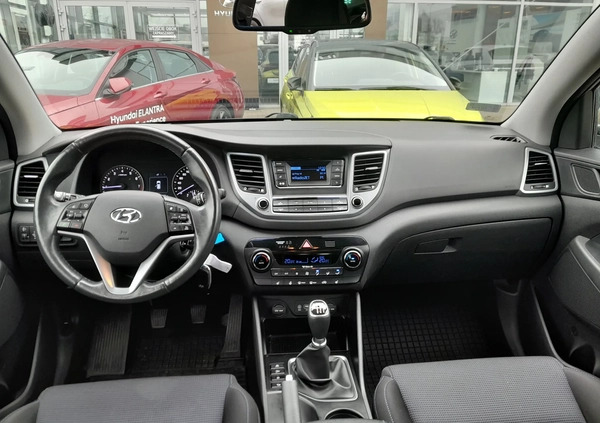 Hyundai Tucson cena 69900 przebieg: 120000, rok produkcji 2016 z Słupsk małe 172